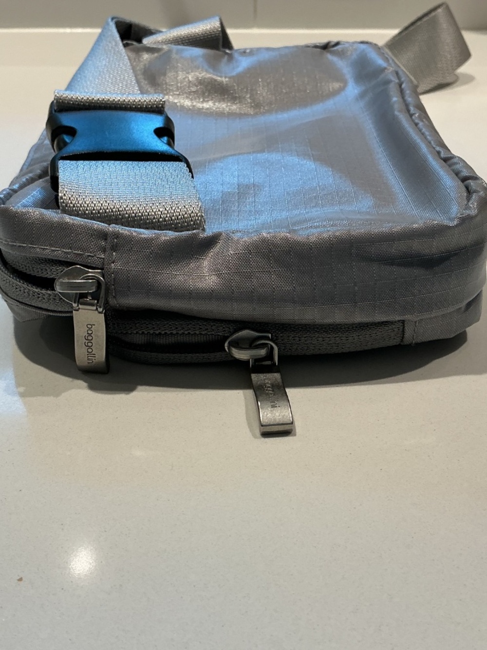 Quince Belt Bag - Silver in Excellent Condition - Picture 3 of 9